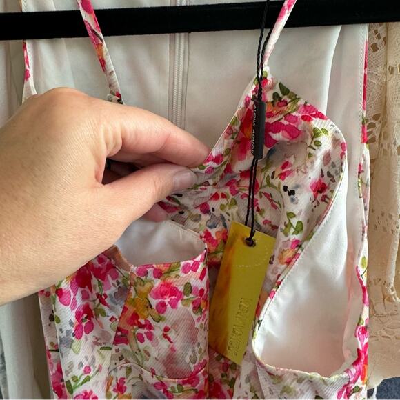 New Alexia Admor Monica Floral Print Belted Halter Maxi Dress Size Medium - Picture 10 of 12